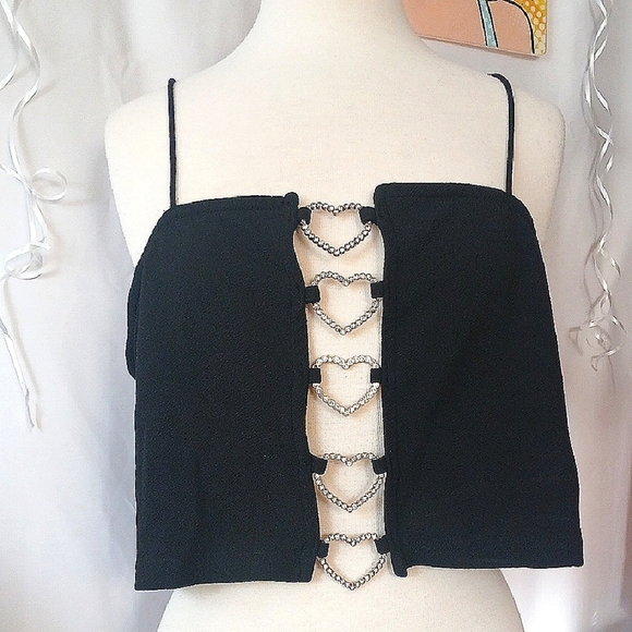 Chic Black Chain Detail Heart With Crystals Women's Crop Top 4x - Picture 1 of 4